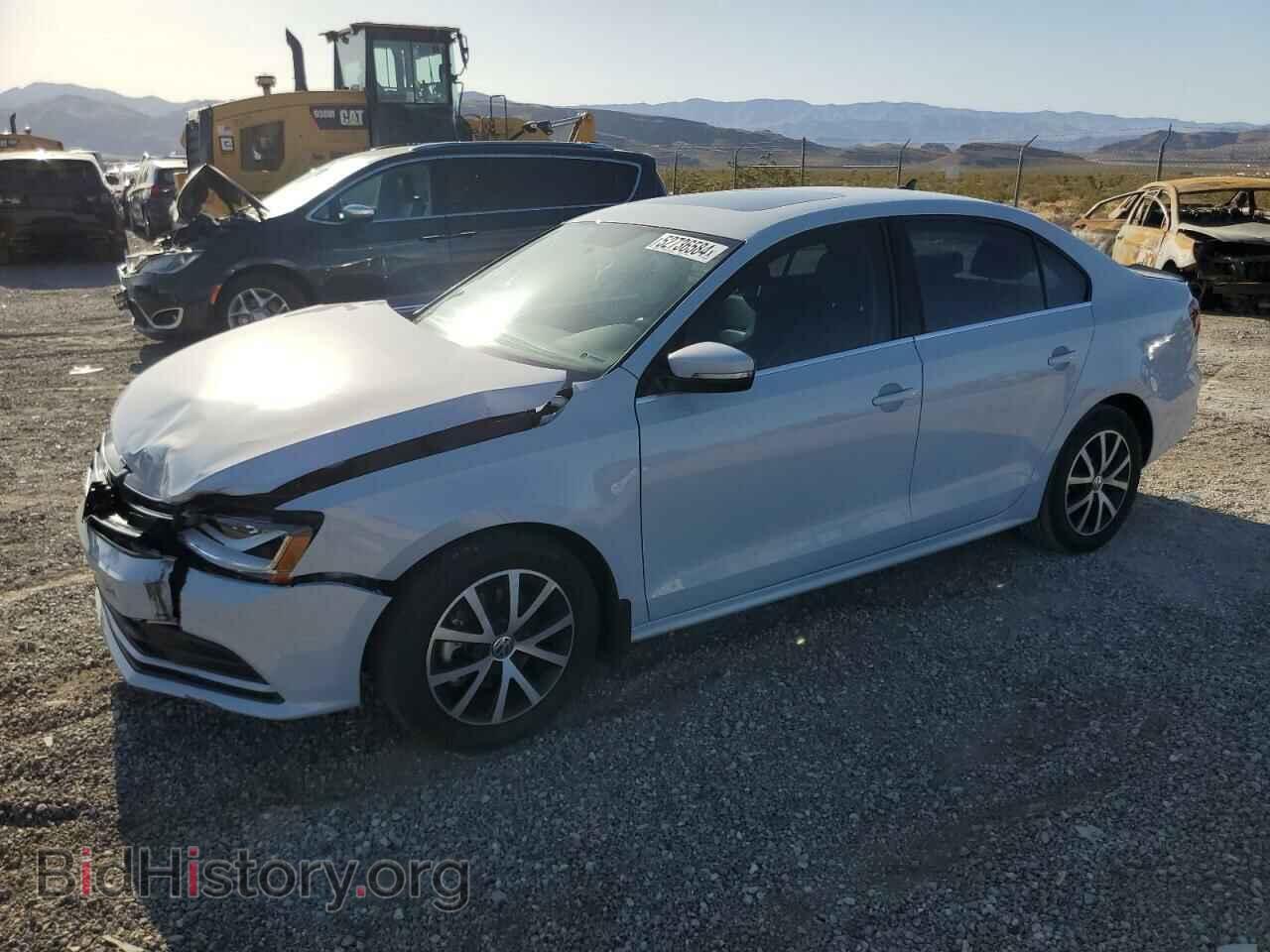 Фотография 3VWDB7AJ2HM304190 - VOLKSWAGEN JETTA 2017