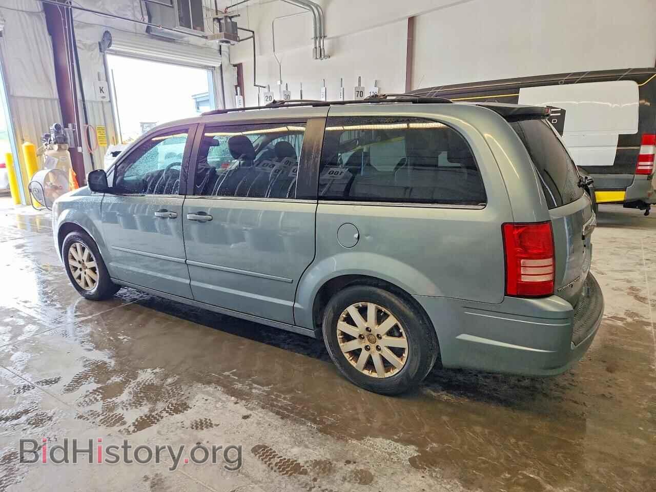 2008 CHRYSLER MINIVAN - VIN: 2A8HR54P38R802601 - Фото 2