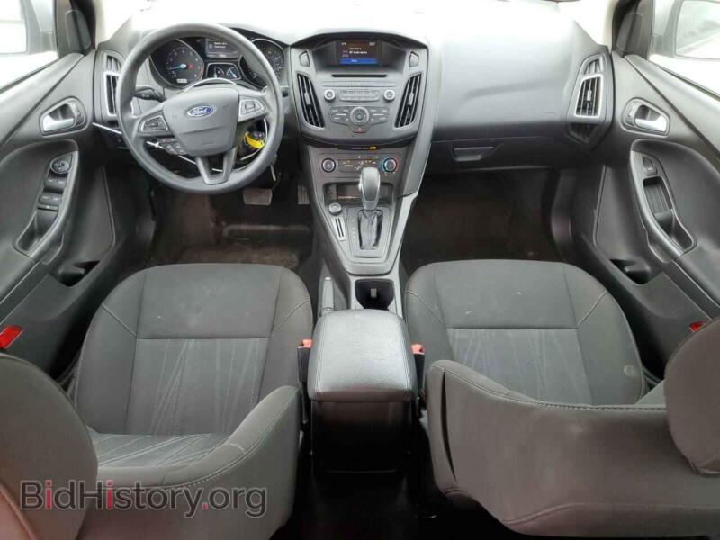 2017 Ford FOCUS (VIN 1FADP3F2XHL325729) — фото 8 из 14