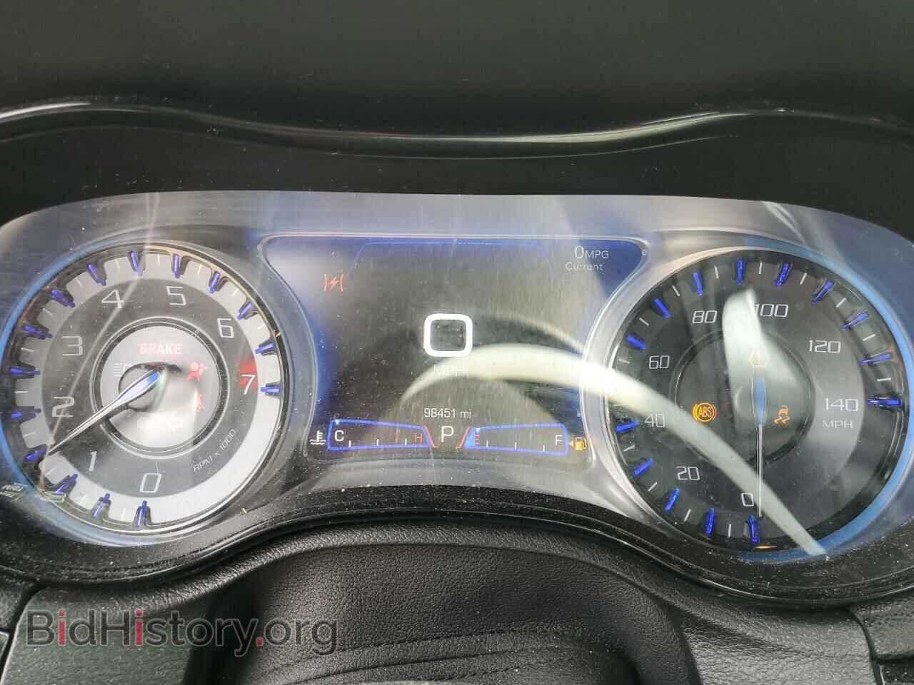 2019 CHRYSLER 300 - VIN: 2C3CCAGG3KH632149 - Фото 9