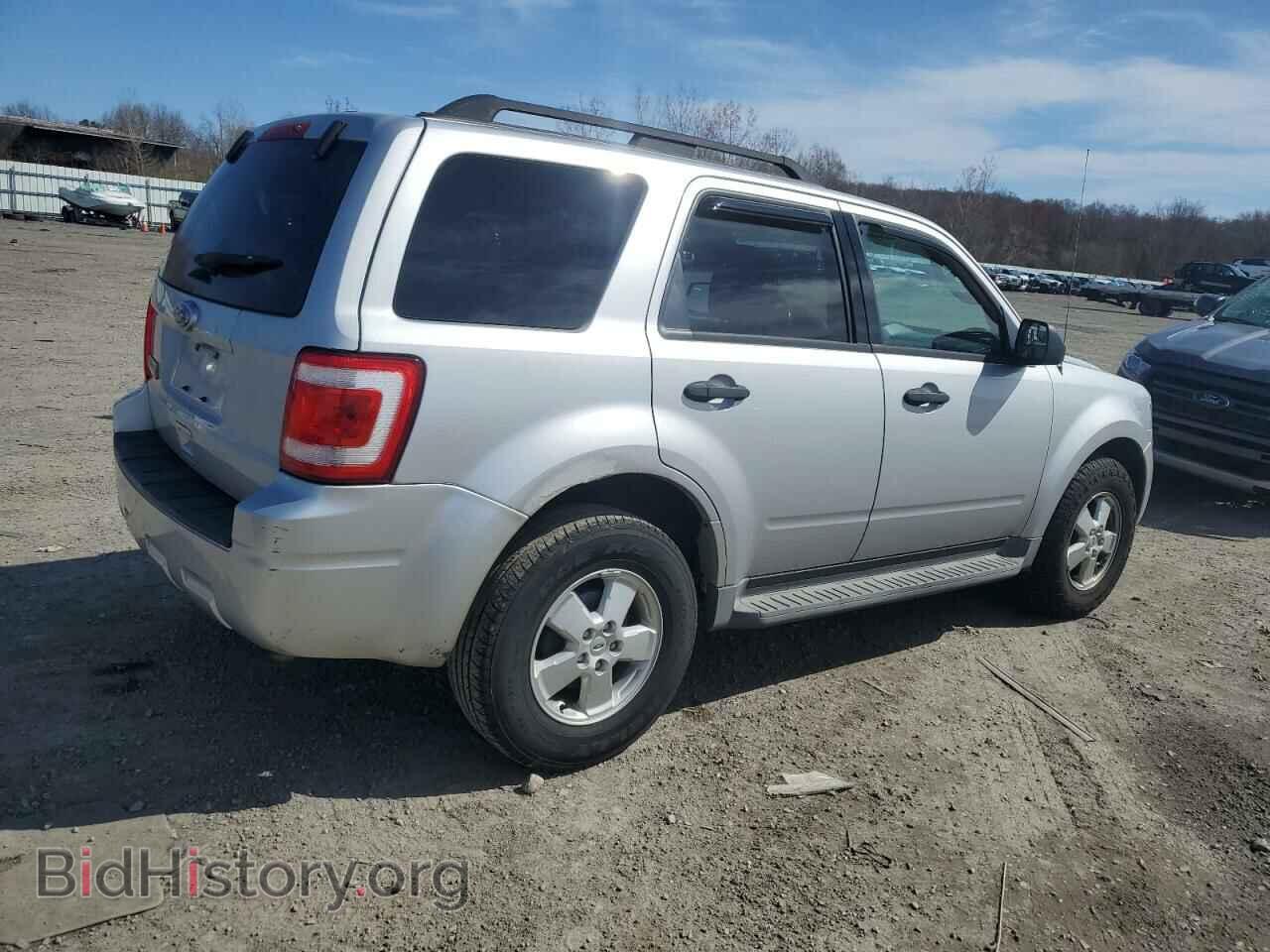 2011 FORD ESCAPE - VIN: 1FMCU0D73BKB32164 - Фото 3