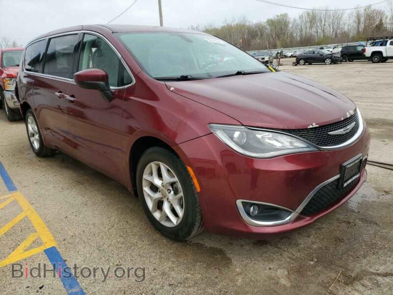 2017 Chrysler PACIFICA (VIN 2C4RC1BG4HR844767) — photo 4 of 16