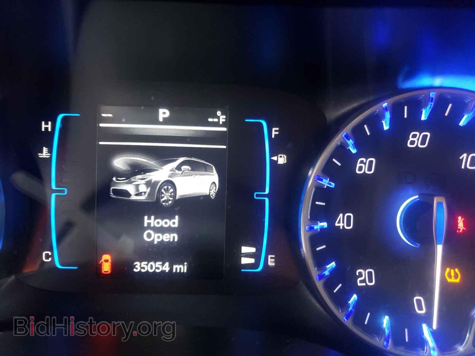 2018 CHRYSLER PACIFICA - VIN: 2C4RC1BG5JR104201 - Фото 8