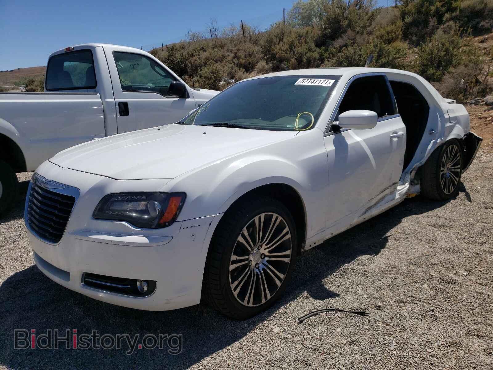2012 CHRYSLER 300 - VIN: 2C3CCABG8CH279318 - Фото 2