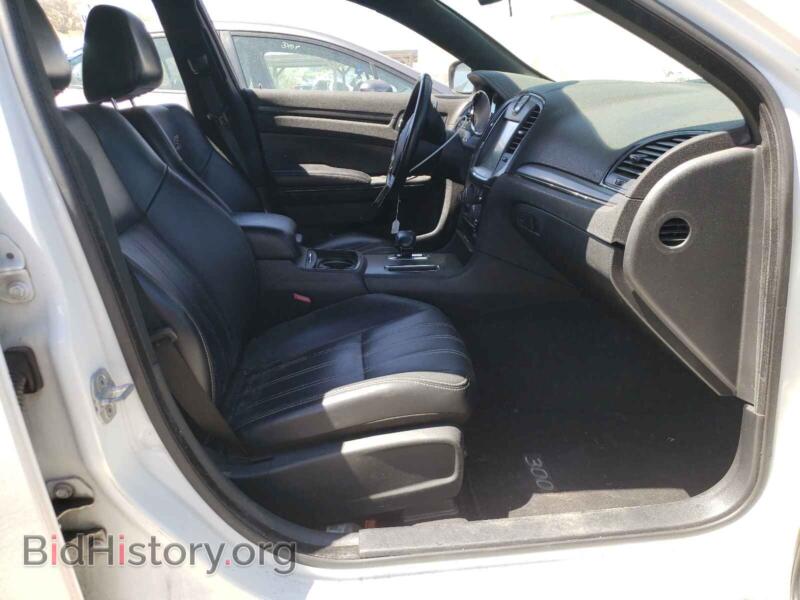 2012 Chrysler 300 (VIN 2C3CCABG8CH279318) — photo 5 of 10