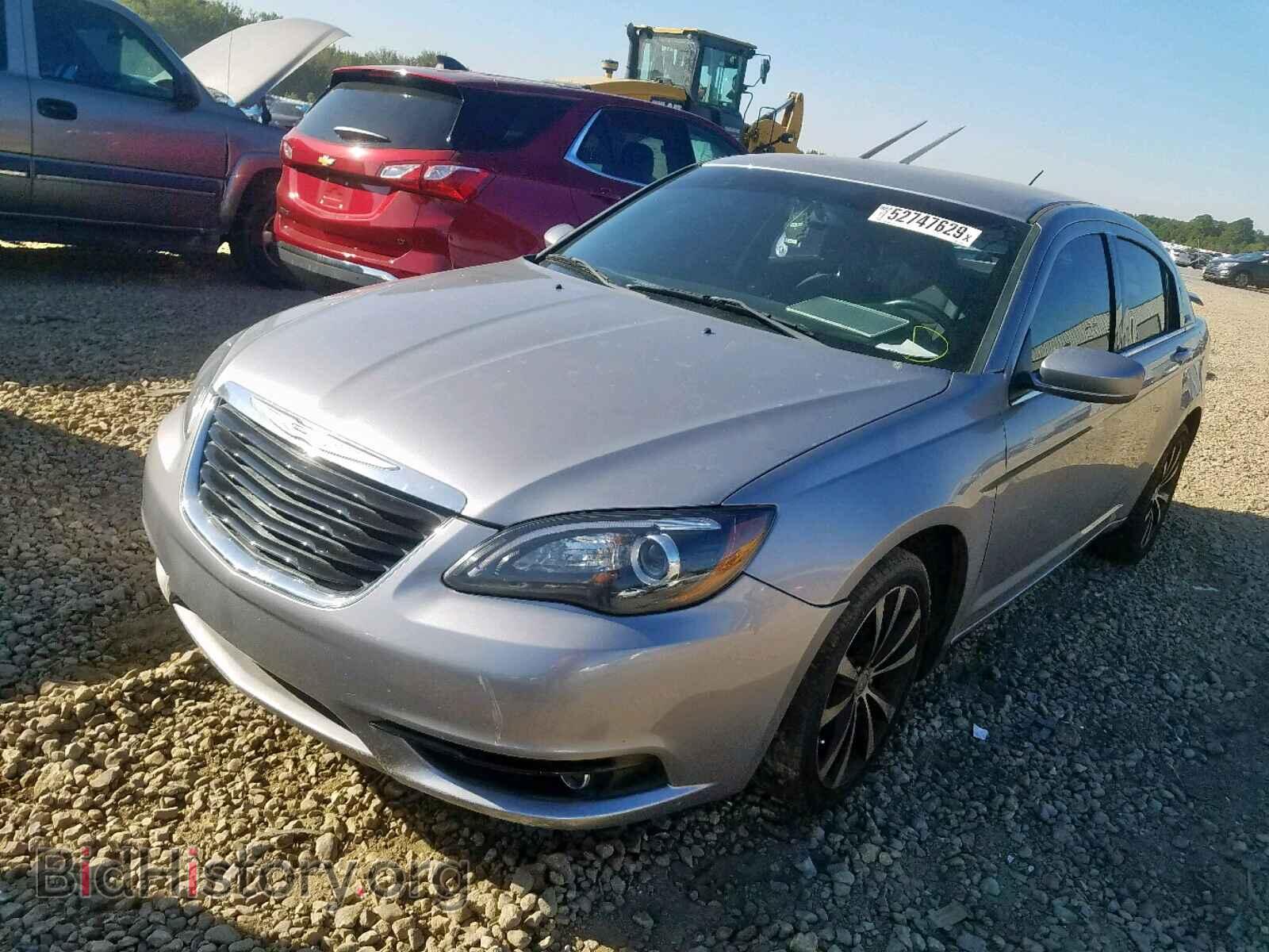 2013 CHRYSLER 200 - VIN: 1C3CCBBG3DN716883 - Фото 2