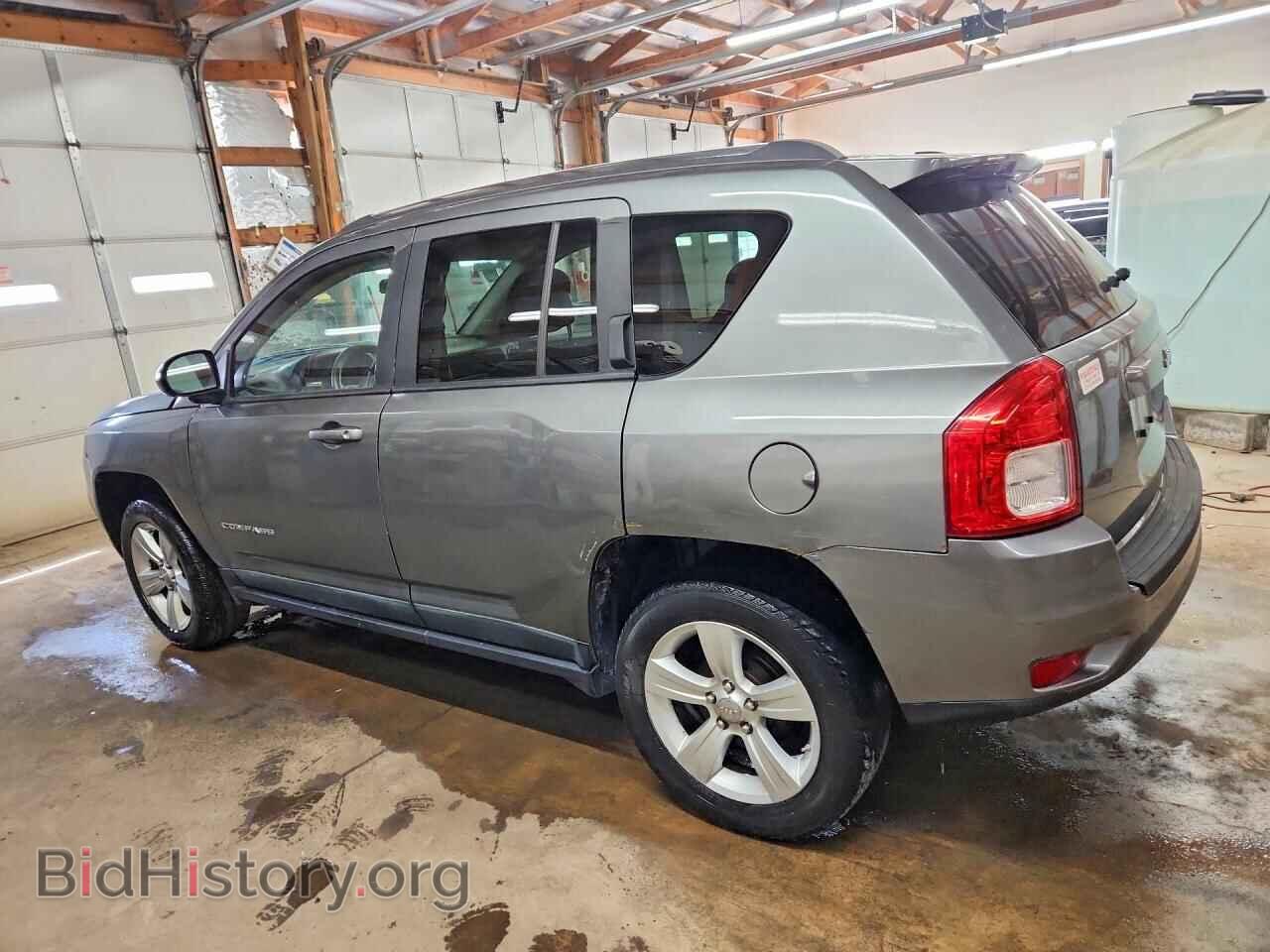 2011 JEEP COMPASS - VIN: 1J4NT1FA9BD256016 - Photo 2
