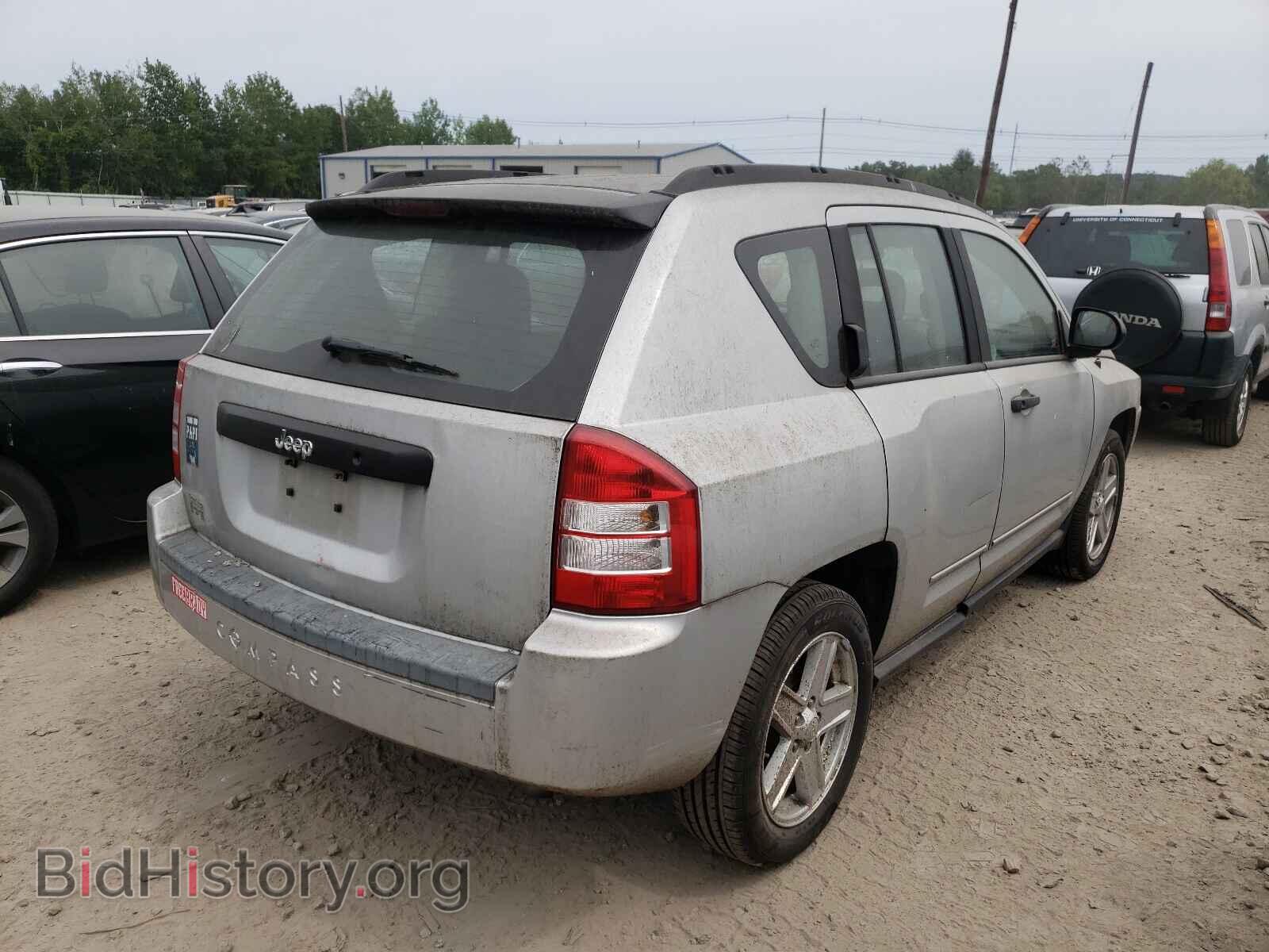 2008 JEEP COMPASS - VIN: 1J8FT47018D715025 - Photo 4