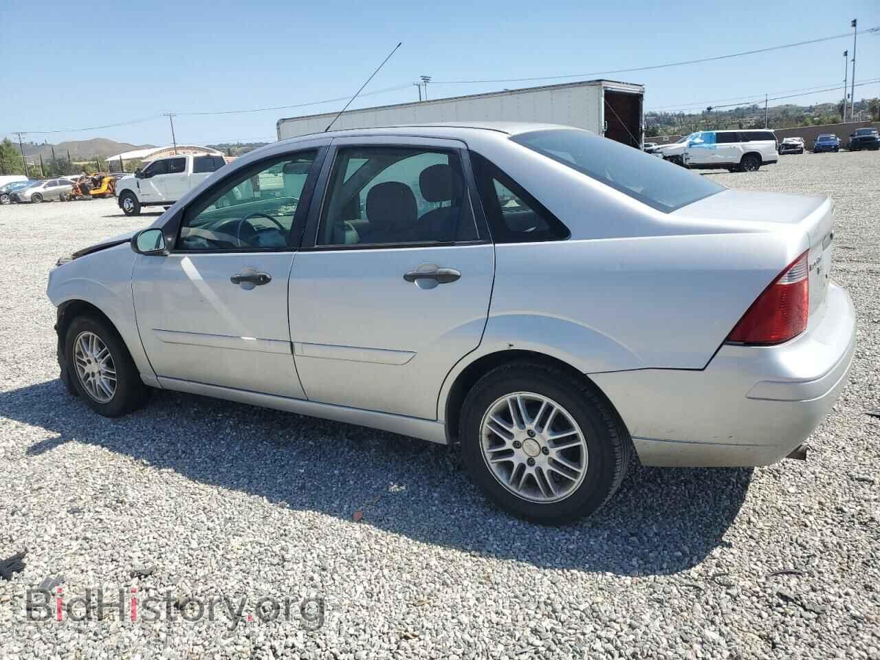 2007 FORD FOCUS - VIN: 1FAFP34N67W319722 - Фото 2
