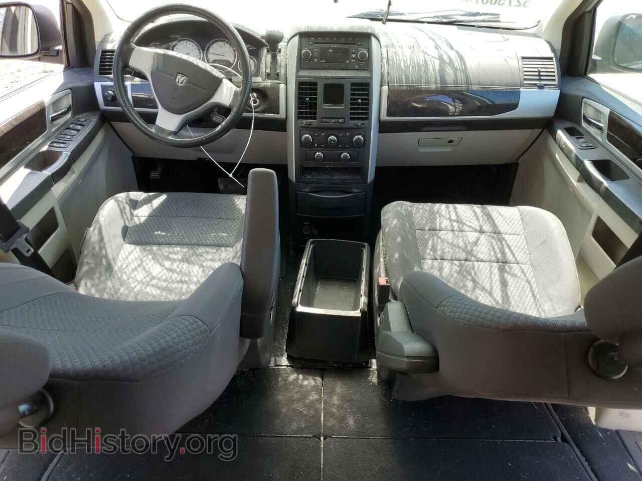 2010 DODGE CARAVAN - VIN: 2D4RN5D15AR379340 - Photo 8