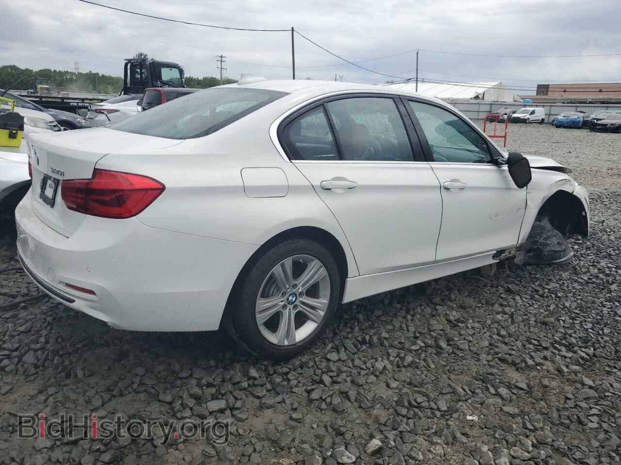 2017 BMW 3 SERIES - VIN: WBA8D9C3XHA011544 - Фото 3