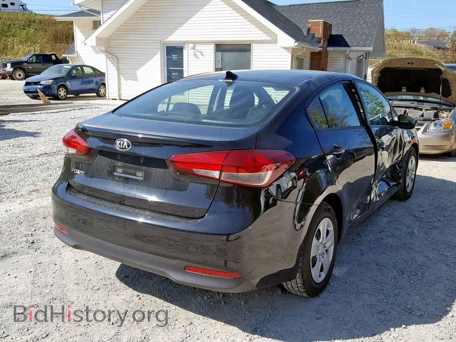 2017 KIA FORTE LX - VIN: 3KPFK4A73HE045279 - Фото 4