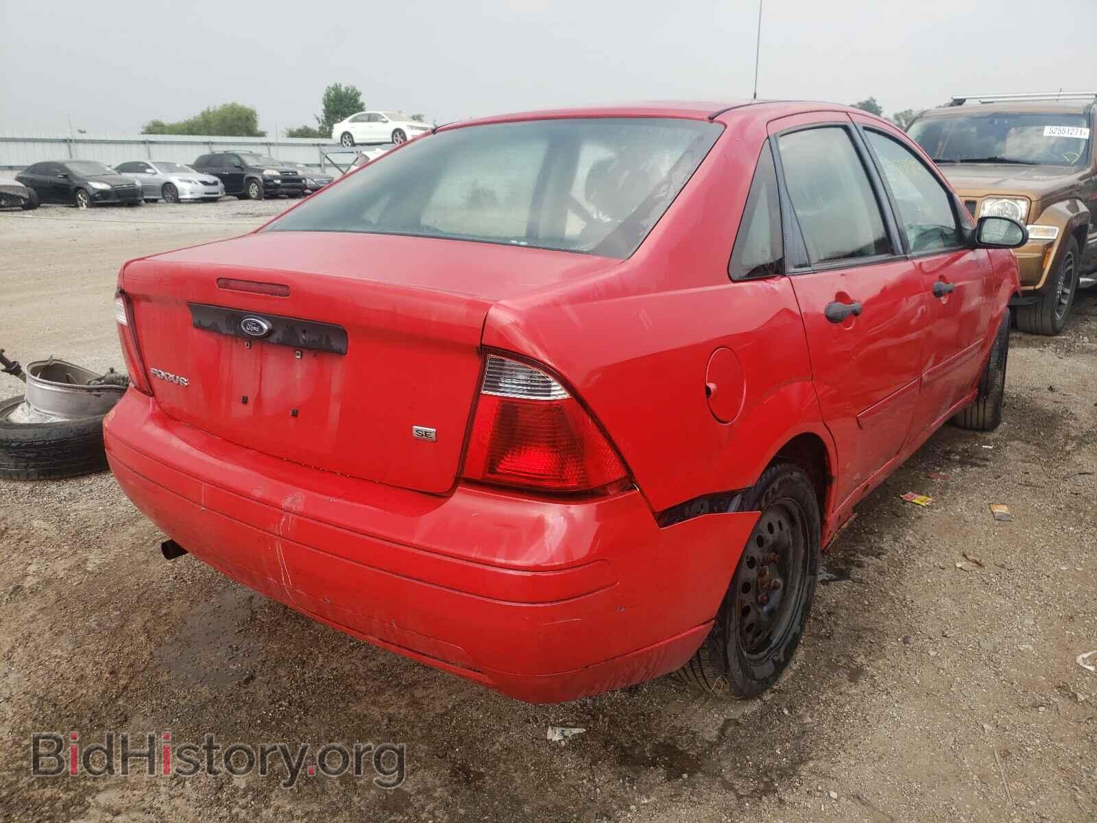 2007 FORD FOCUS - VIN: 1FAFP34N17W285740 - Photo 4