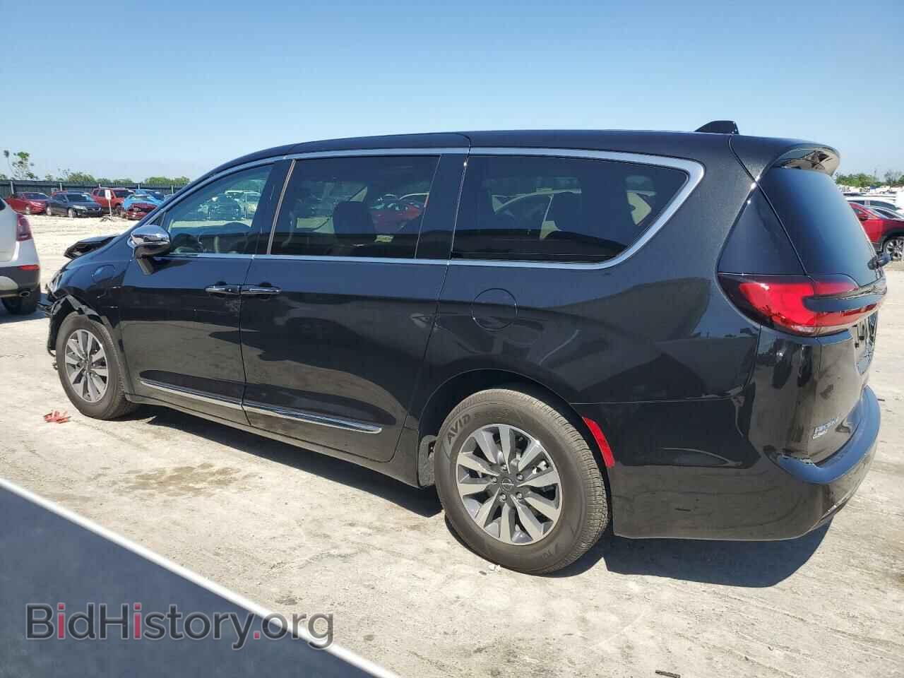 2023 CHRYSLER PACIFICA - VIN: 2C4RC1S71PR503258 - Photo 2