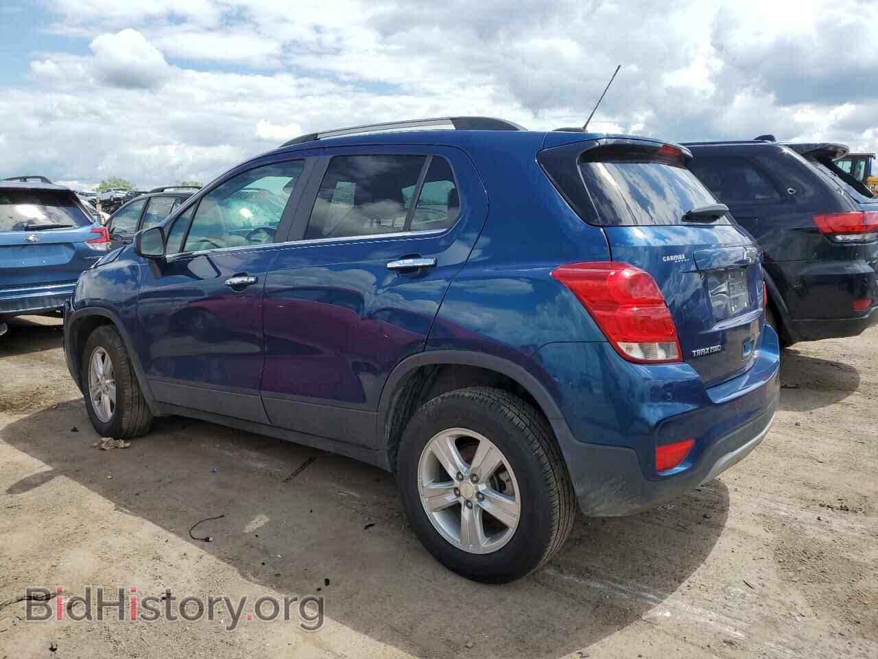 2020 CHEVROLET TRAX - VIN: 3GNCJPSB2LL300431 - Фото 2