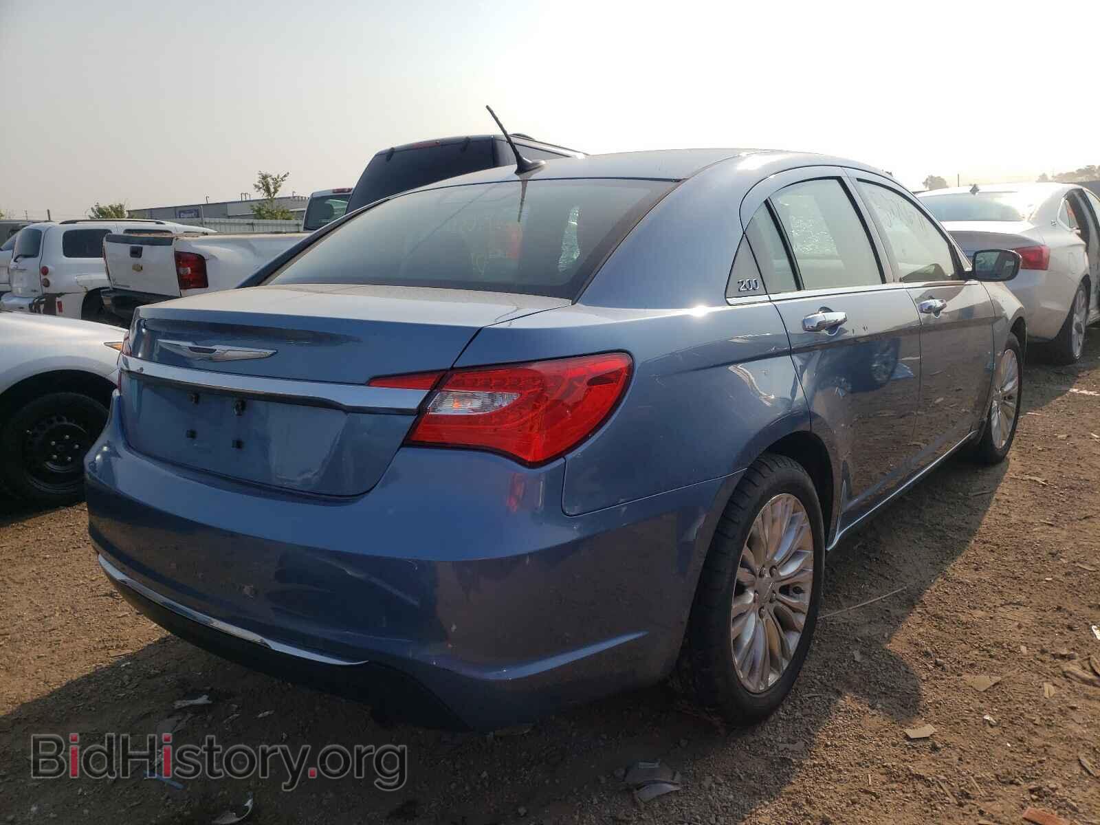 2011 CHRYSLER 200 - VIN: 1C3BC2FB4BN581338 - Фото 4