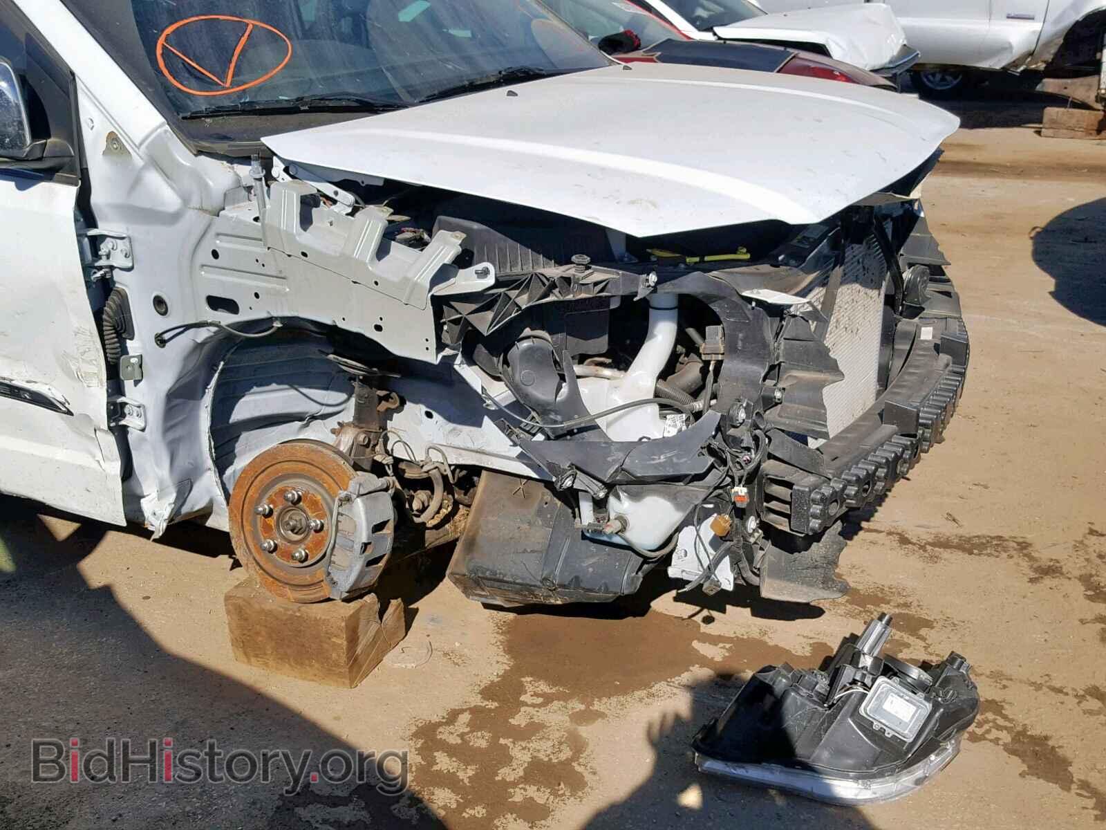 2014 CHRYSLER TOWN & COU - VIN: 2C4RC1GG7ER188875 - Фото 9
