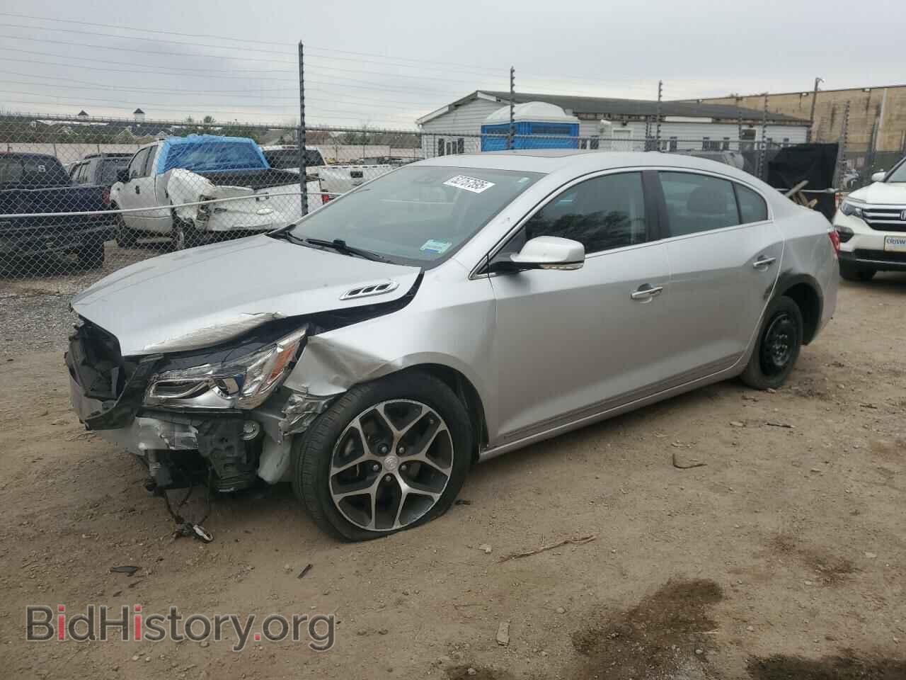 Photo 1G4G45G35GF273115 - BUICK LACROSSE 2016