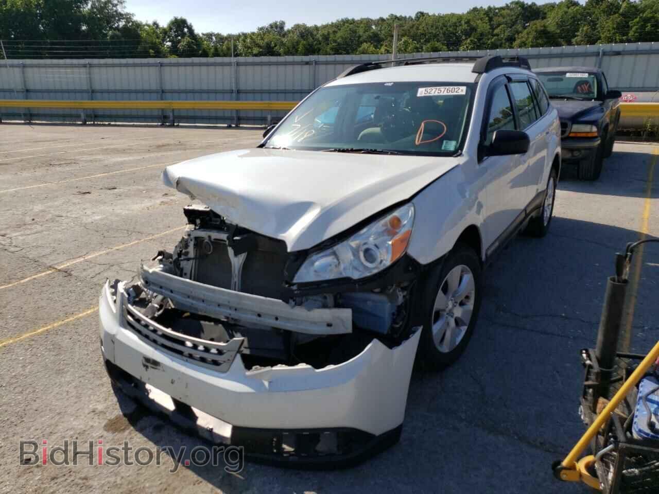 2011 SUBARU OUTBACK - VIN: 4S4BRBAC3B3411795 - Фото 2