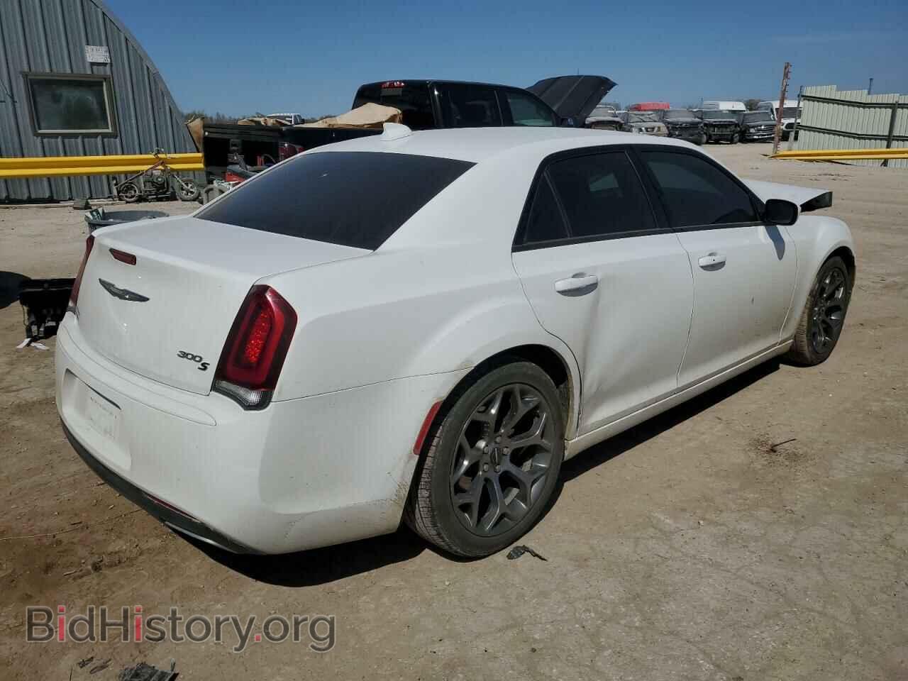 2018 CHRYSLER 300 - VIN: 2C3CCABG2JH214509 - Фото 3
