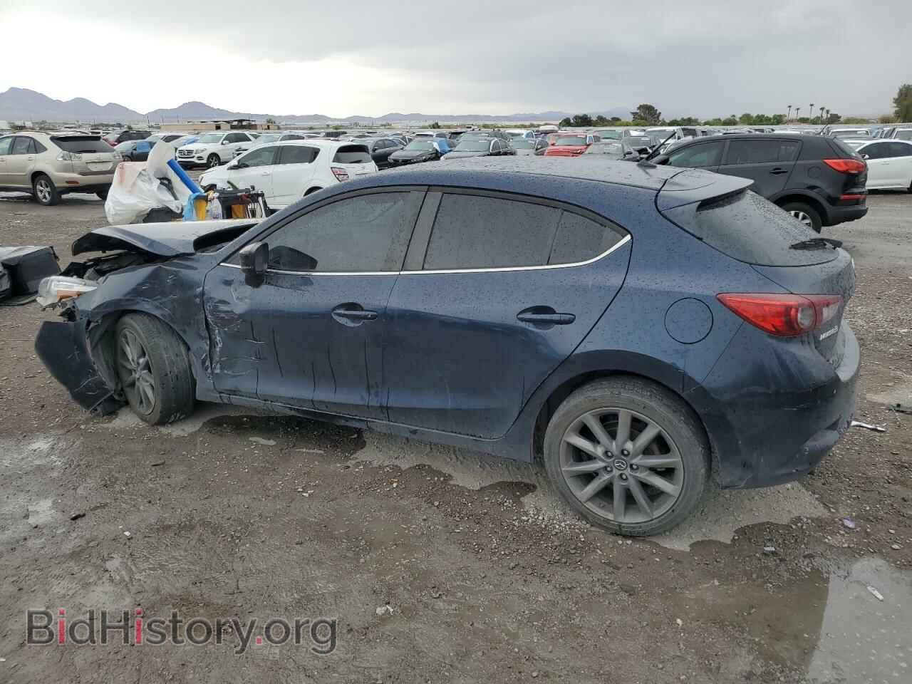 2018 MAZDA 3 - VIN: 3MZBN1L39JM192360 - Фото 2