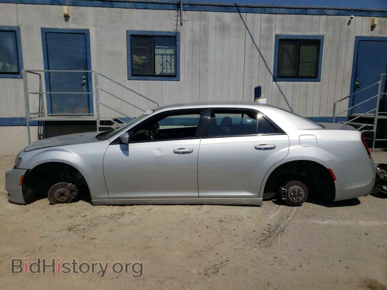 2020 CHRYSLER 300 - VIN: 2C3CCABG0LH158475 - Фото 9