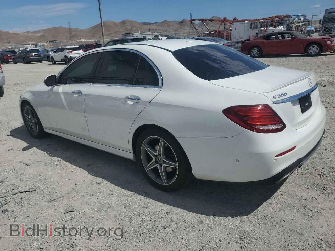 2018 MERCEDES-BENZ E-CLASS - VIN: WDDZF4JB3JA303742 - Фото 2