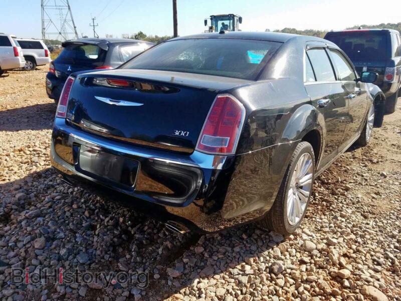2011 Chrysler 300 (VIN 2C3CA5CG2BH594187) — photo 4 of 10