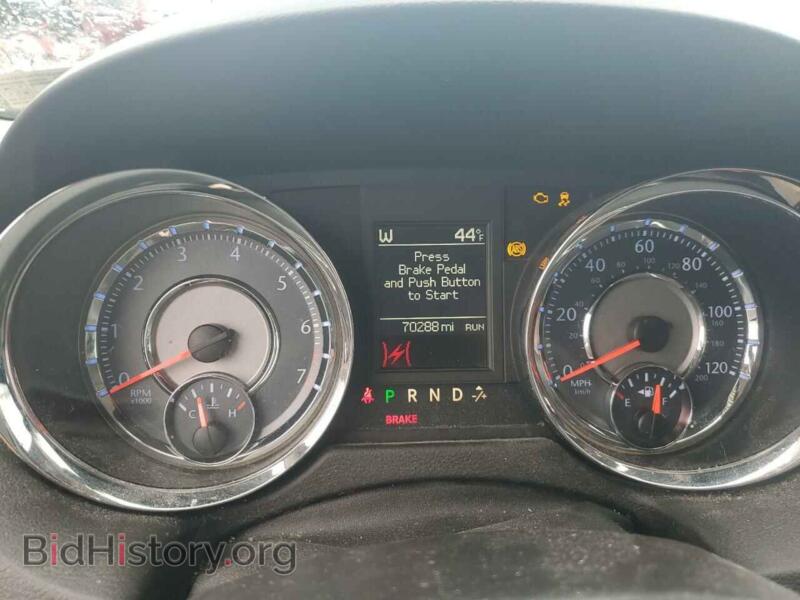 2016 Chrysler MINIVAN (VIN 2C4RC1BG9GR261058) — photo 9 of 14