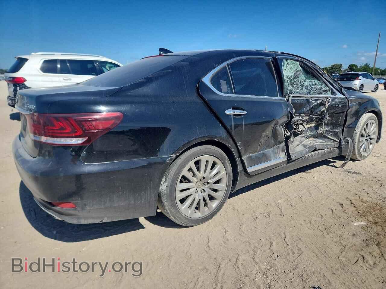 2017 LEXUS LS460 - VIN: JTHBL5EF1H5144714 - Photo 3