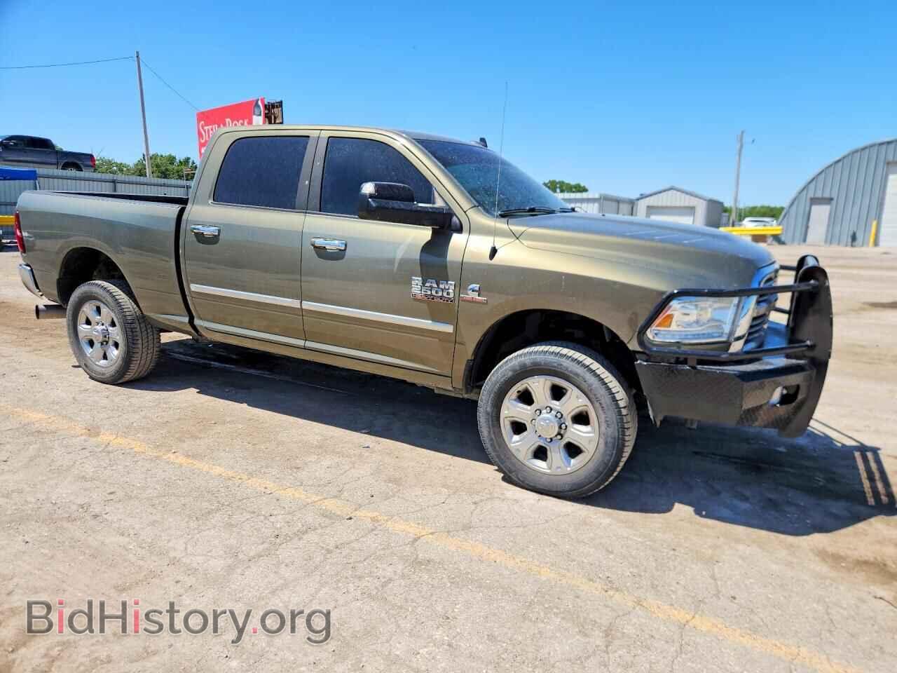 2015 RAM All Models - VIN: 3C6UR5DLXFG539052 - Photo 4