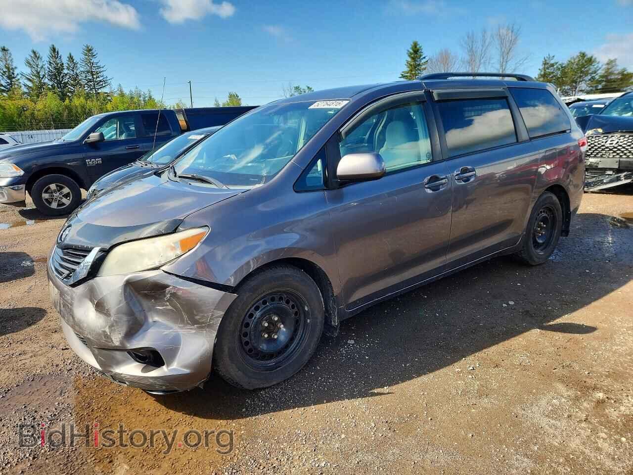 Фотография 5TDKK3DC5BS137122 - TOYOTA SIENNA 2011