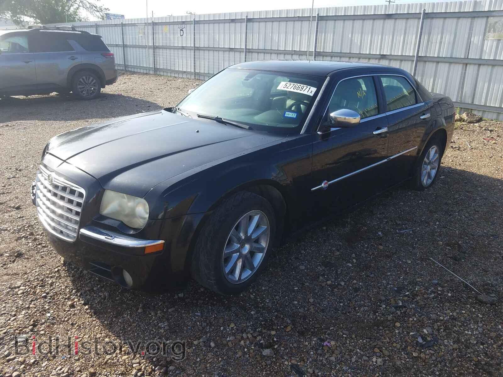 2006 CHRYSLER 300 - VIN: 2C3KA63H46H455601 - Фото 2