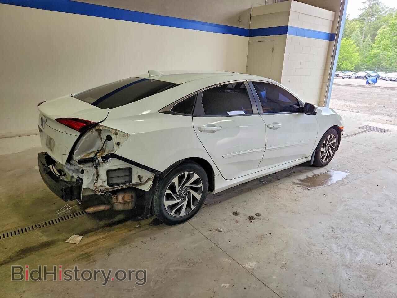 2018 HONDA CIVIC - VIN: 2HGFC2F76JH518372 - Фото 3