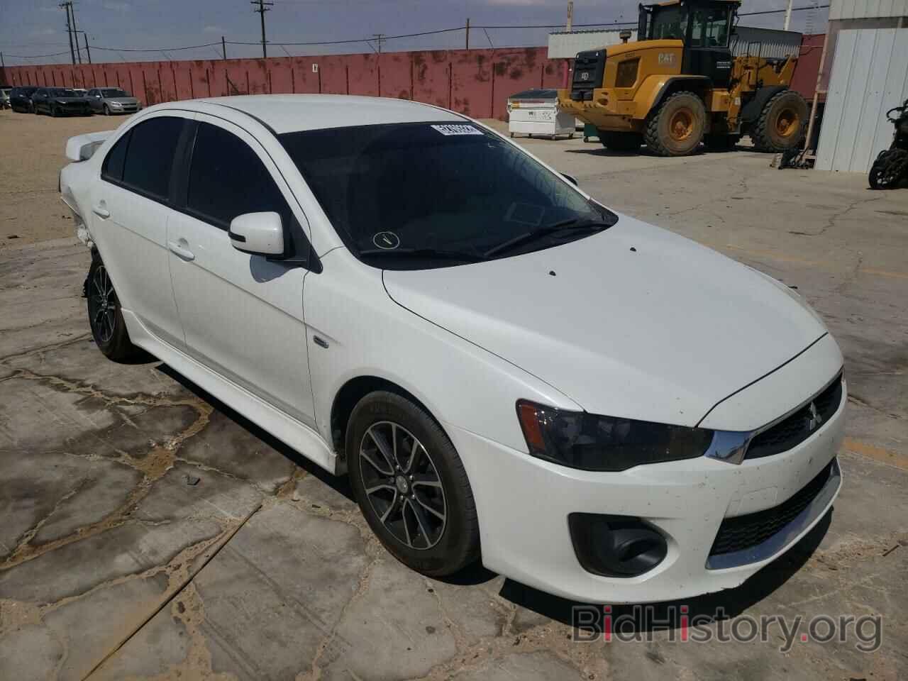 Photo JA32U2FU5HU014093 - MITSUBISHI LANCER 2017