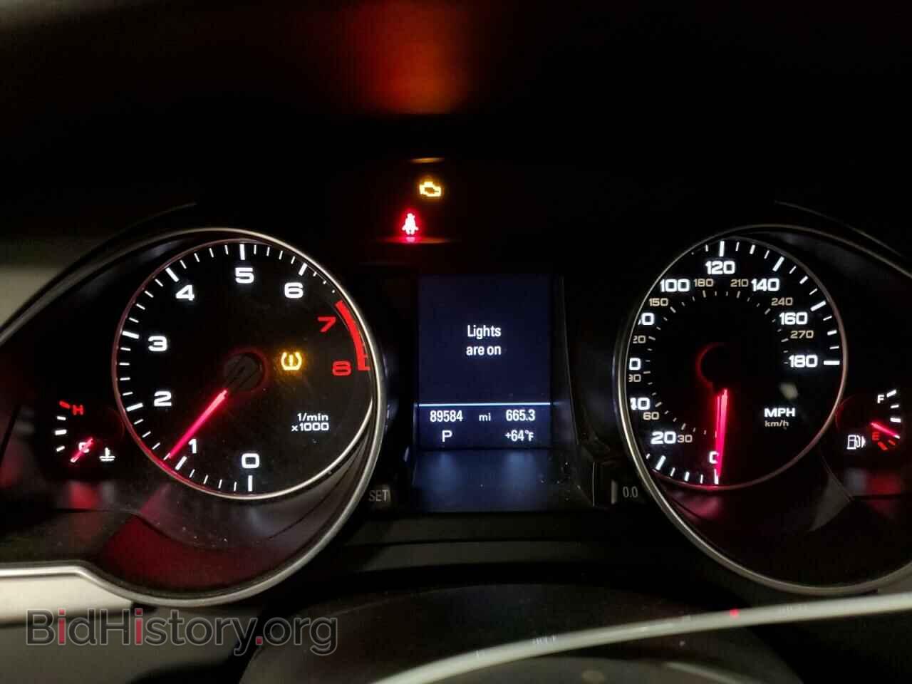 2010 AUDI A5 - VIN: WAULFAFH6AN011455 - Фото 9