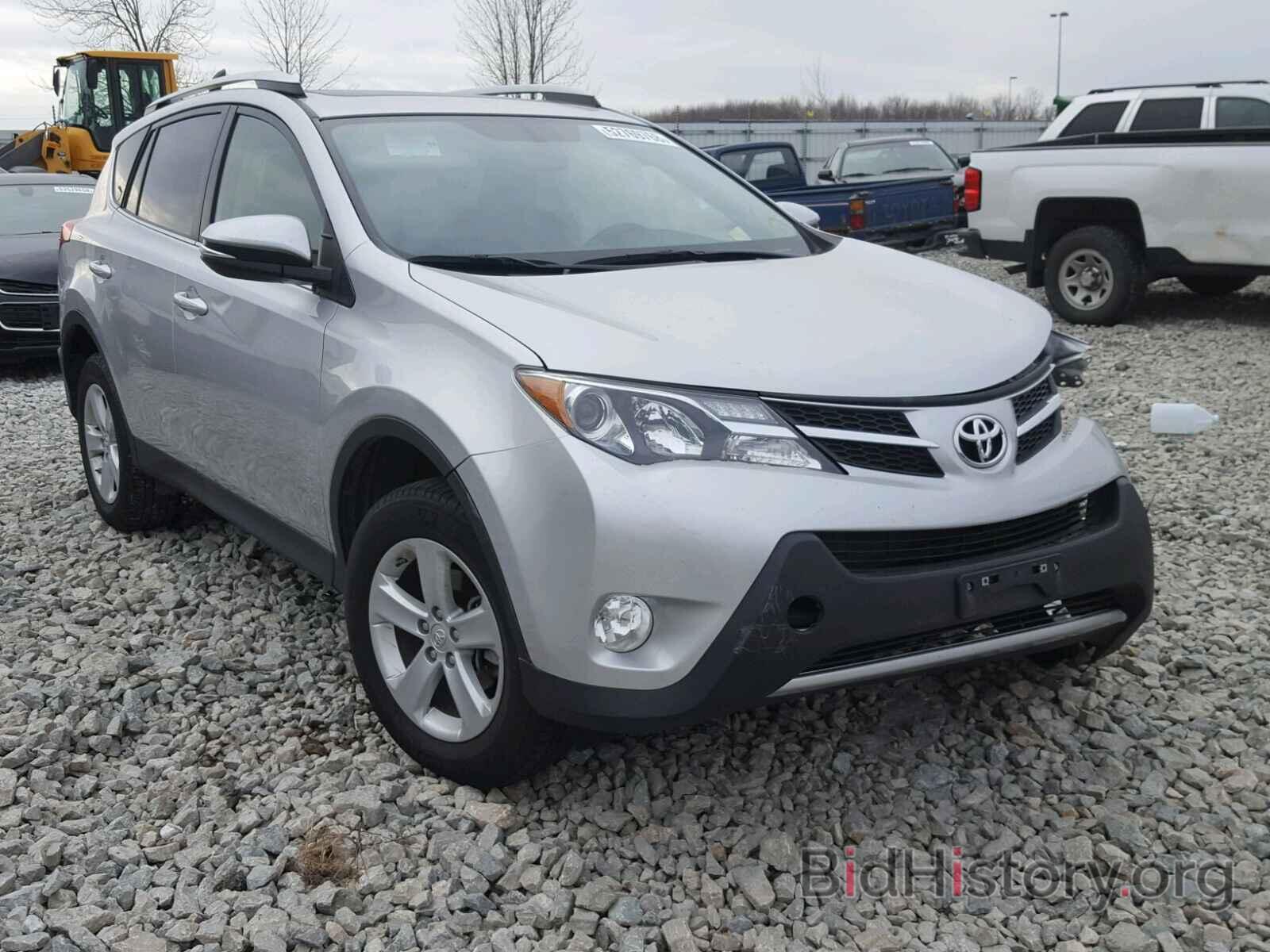 Фотография JTMWFREV3EJ018141 - TOYOTA RAV4 XLE 2014