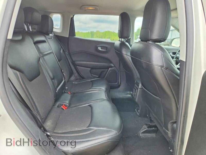 2018 Jeep COMPASS (VIN 3C4NJDBB3JT418582) — photo 10 of 12