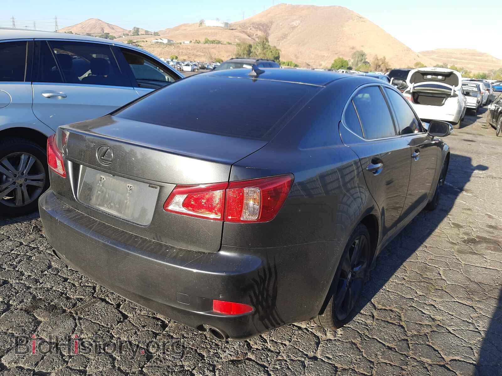 2011 LEXUS IS - VIN: JTHBF5C20B5133301 - Фото 4