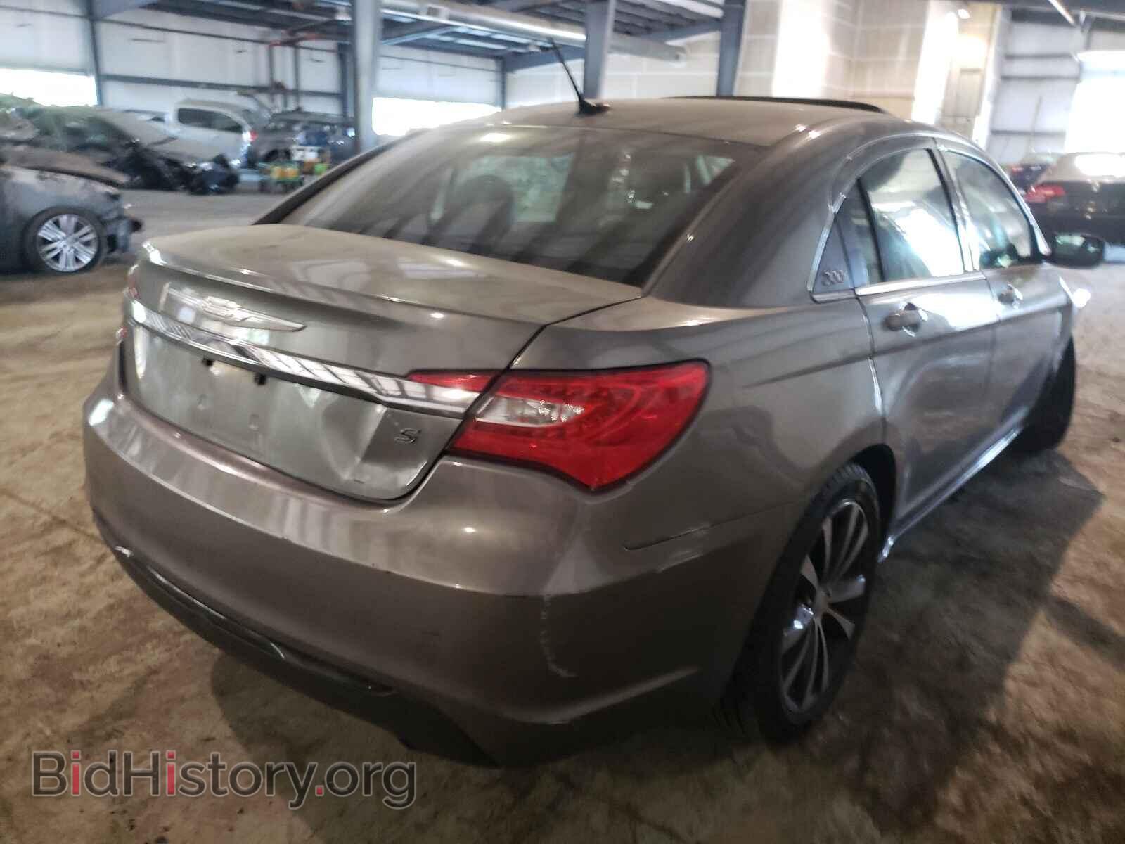 2012 CHRYSLER 200 - VIN: 1C3CCBHG8CN302438 - Фото 4