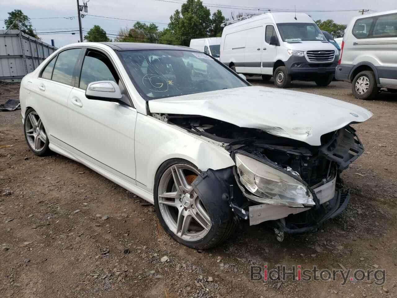 Photo WDDGF56X29R066143 - MERCEDES-BENZ C-CLASS 2009