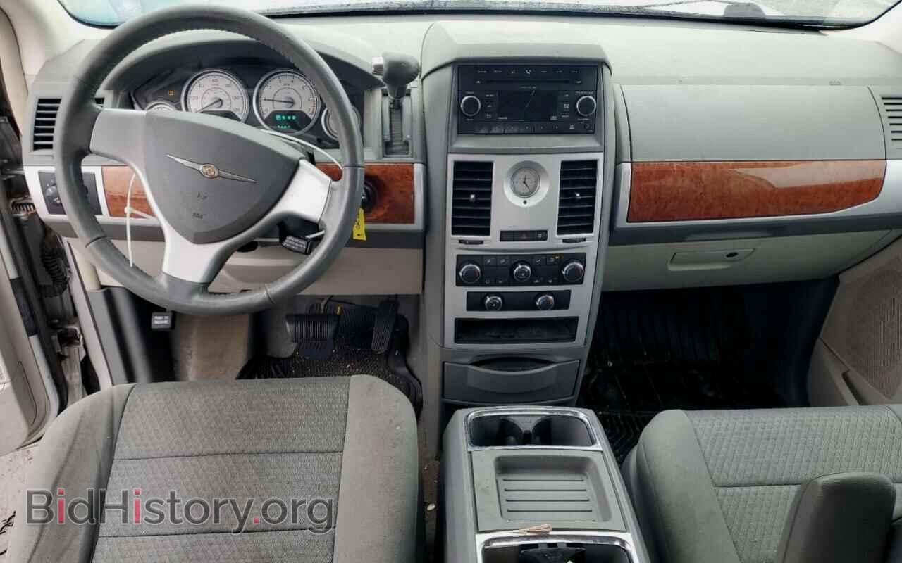 2009 CHRYSLER MINIVAN - VIN: 2A8HR54149R567445 - Фото 8