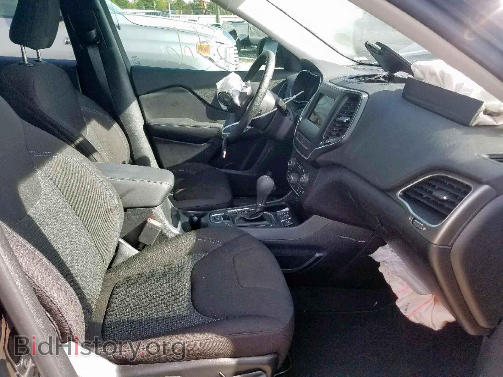 2019 JEEP CHEROKEE - VIN: 1C4PJLCB0KD382049 - Фото 5