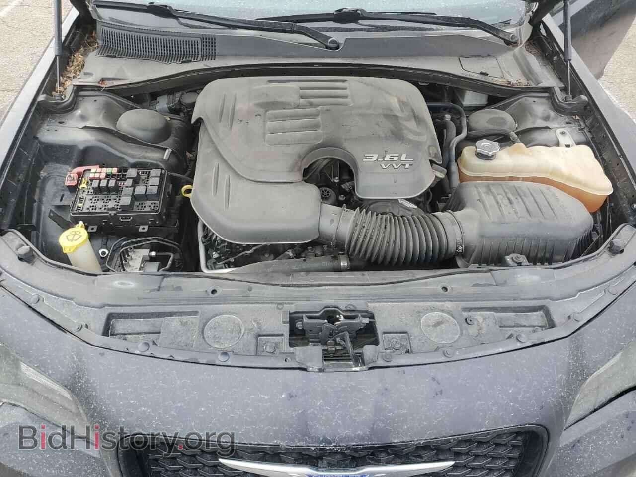 2019 CHRYSLER 300 - VIN: 2C3CCAAG4KH679165 - Фото 11
