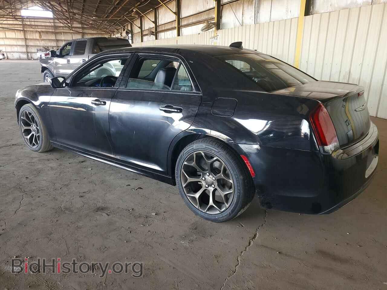 2016 CHRYSLER 300 - VIN: 2C3CCABG3GH295061 - Фото 2
