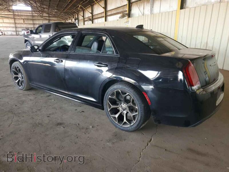 2016 Chrysler 300 (VIN 2C3CCABG3GH295061) — фото 2 из 14
