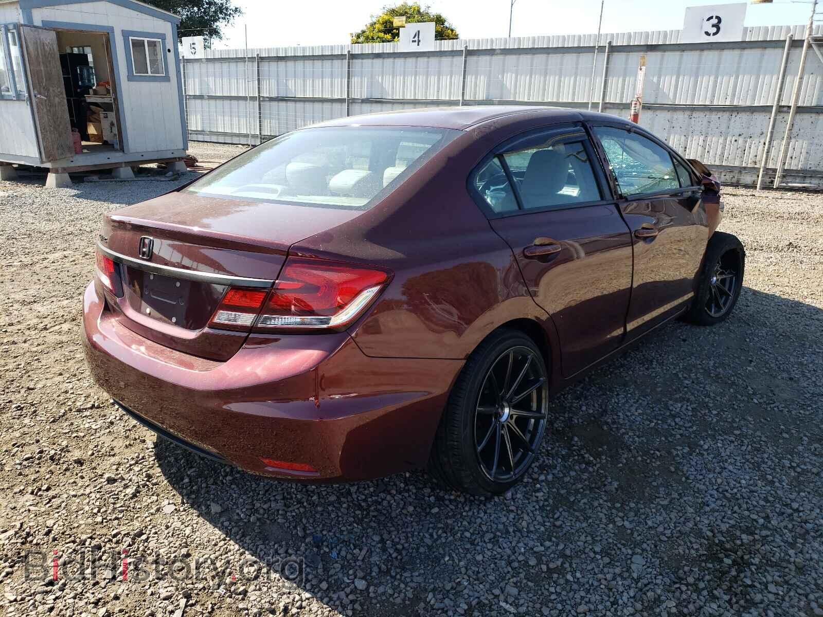 2015 HONDA CIVIC - VIN: 19XFB2F51FE701469 - Фото 4