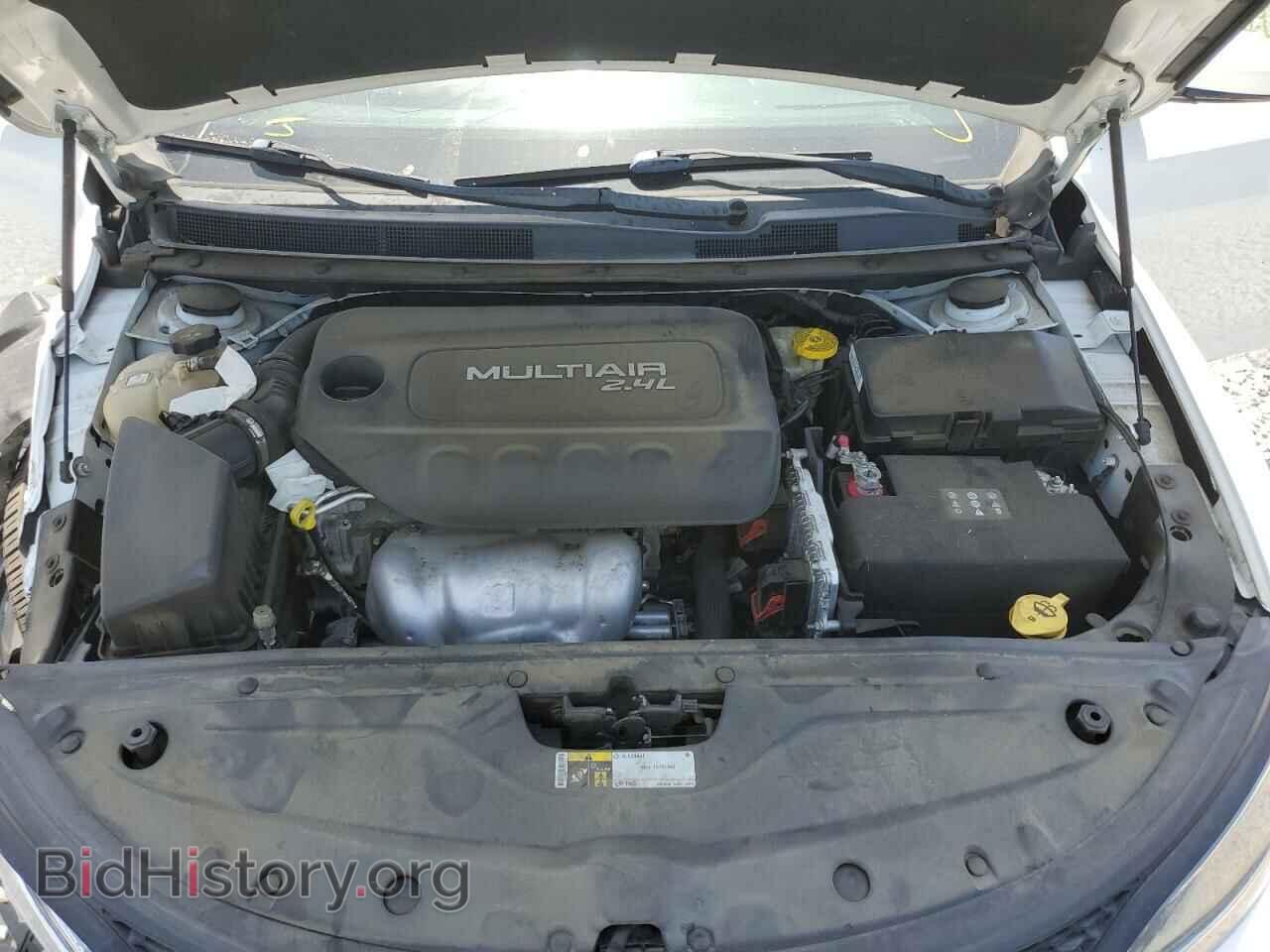 2016 CHRYSLER 200 - VIN: 1C3CCCBB3GN105041 - Фото 7
