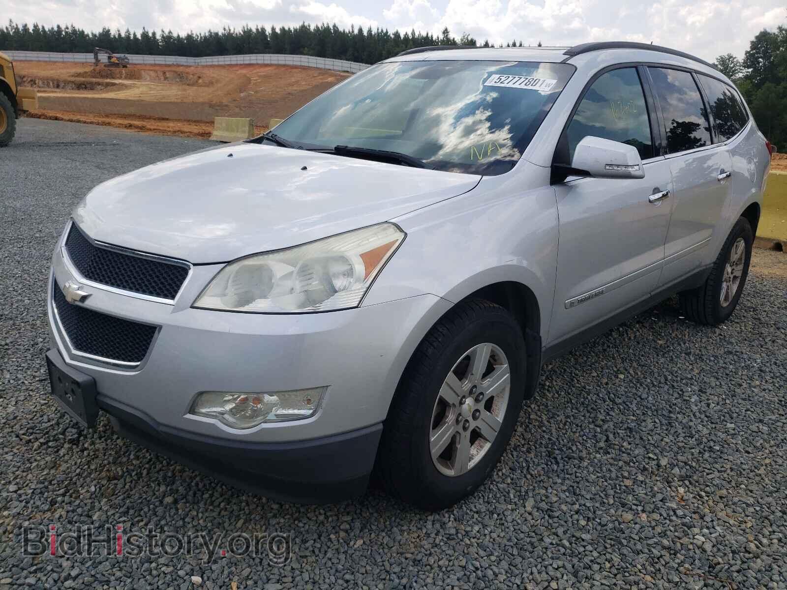 2009 CHEVROLET TRAVERSE - VIN: 1GNER23D19S100090 - Фото 2