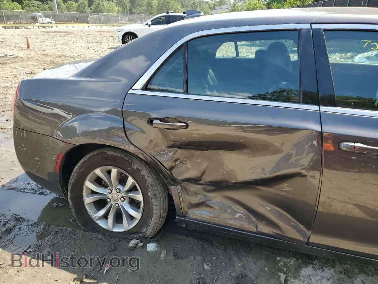 2015 CHRYSLER 300 - VIN: 2C3CCAAG0FH818407 - Фото 9